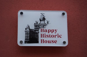 HAPPY HISTORIC HOUSE